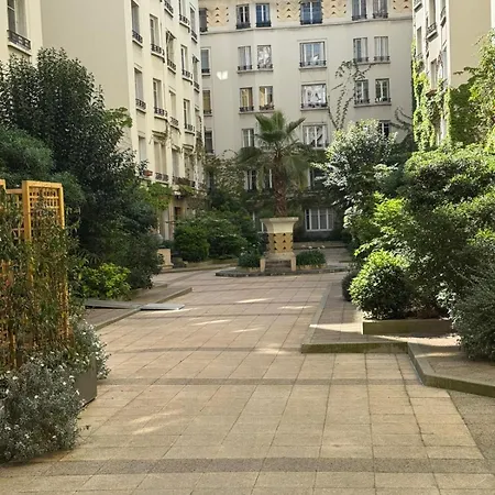 - Tour Eiffel - Trocadero *